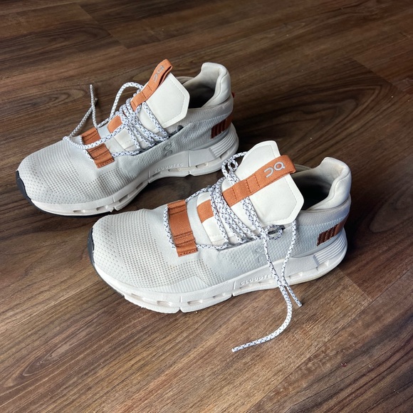 ON Running Cloudnova Women Running Shoes - Picture 4 of 12